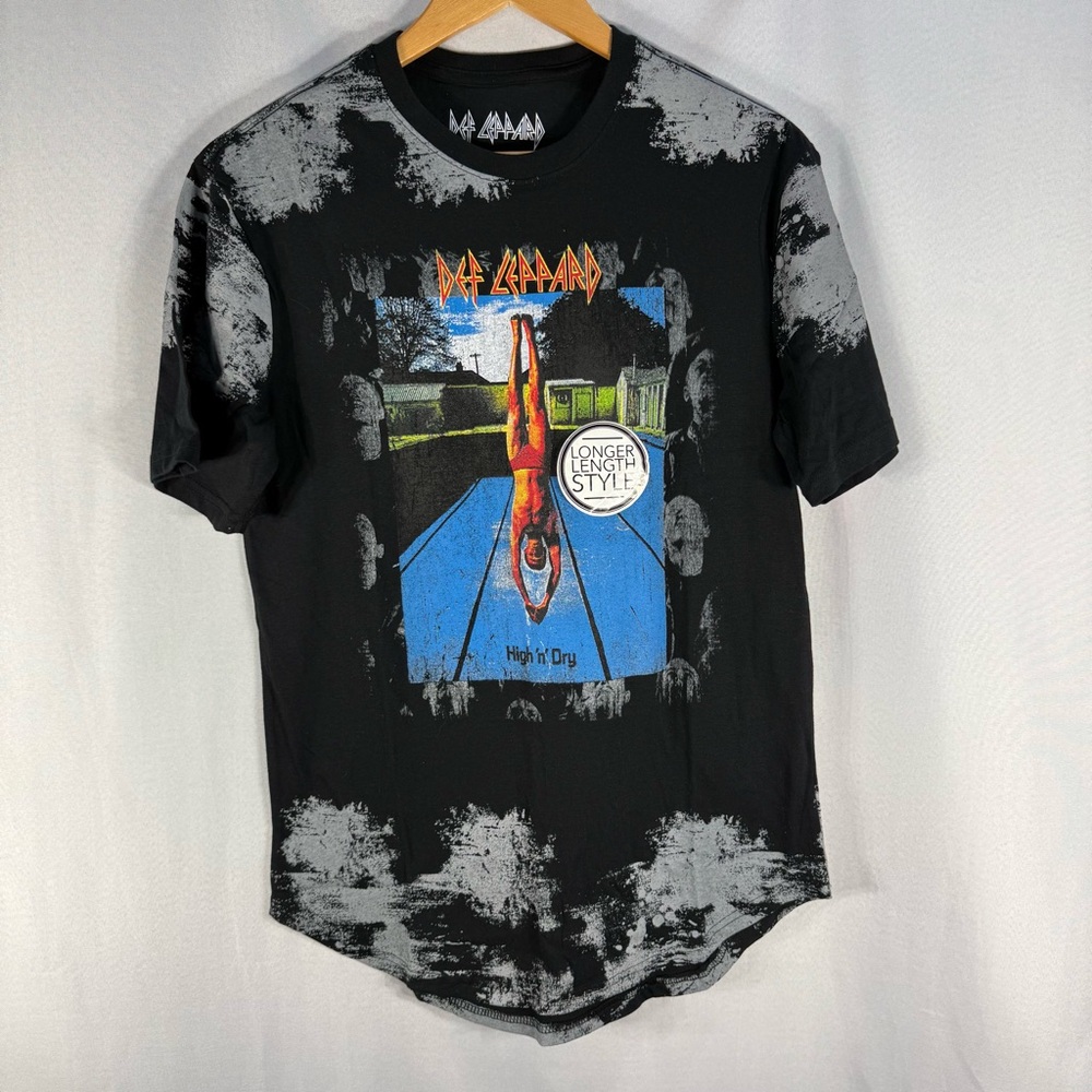Def Leppard High ‘n’ Dry Graphic Band Tee Black Bleach Wash Size S